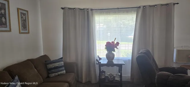 $350,000 | 7 James Street, Hudson, NY 12534