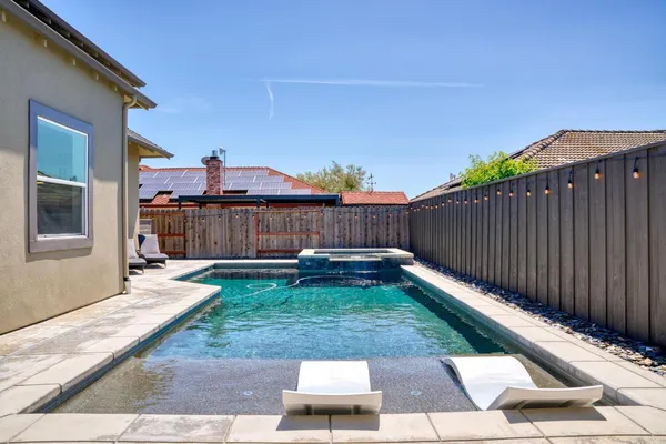 $995,000 | 747 Palm Avenue, Ripon, CA 95366