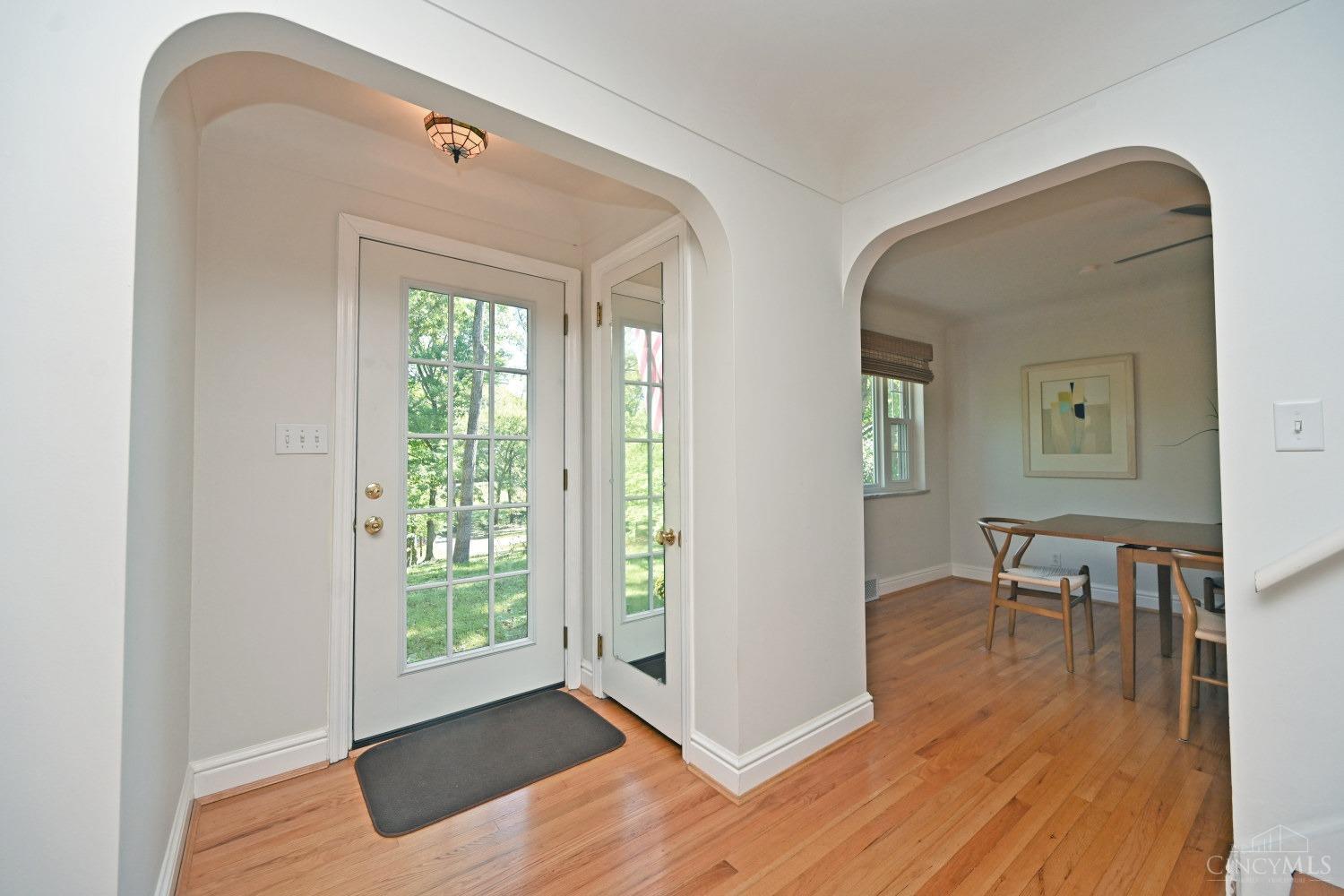 7083 Paddison Road Cincinnati, OH 45230 - Photo 10 of 78 Front Entry and dining room view