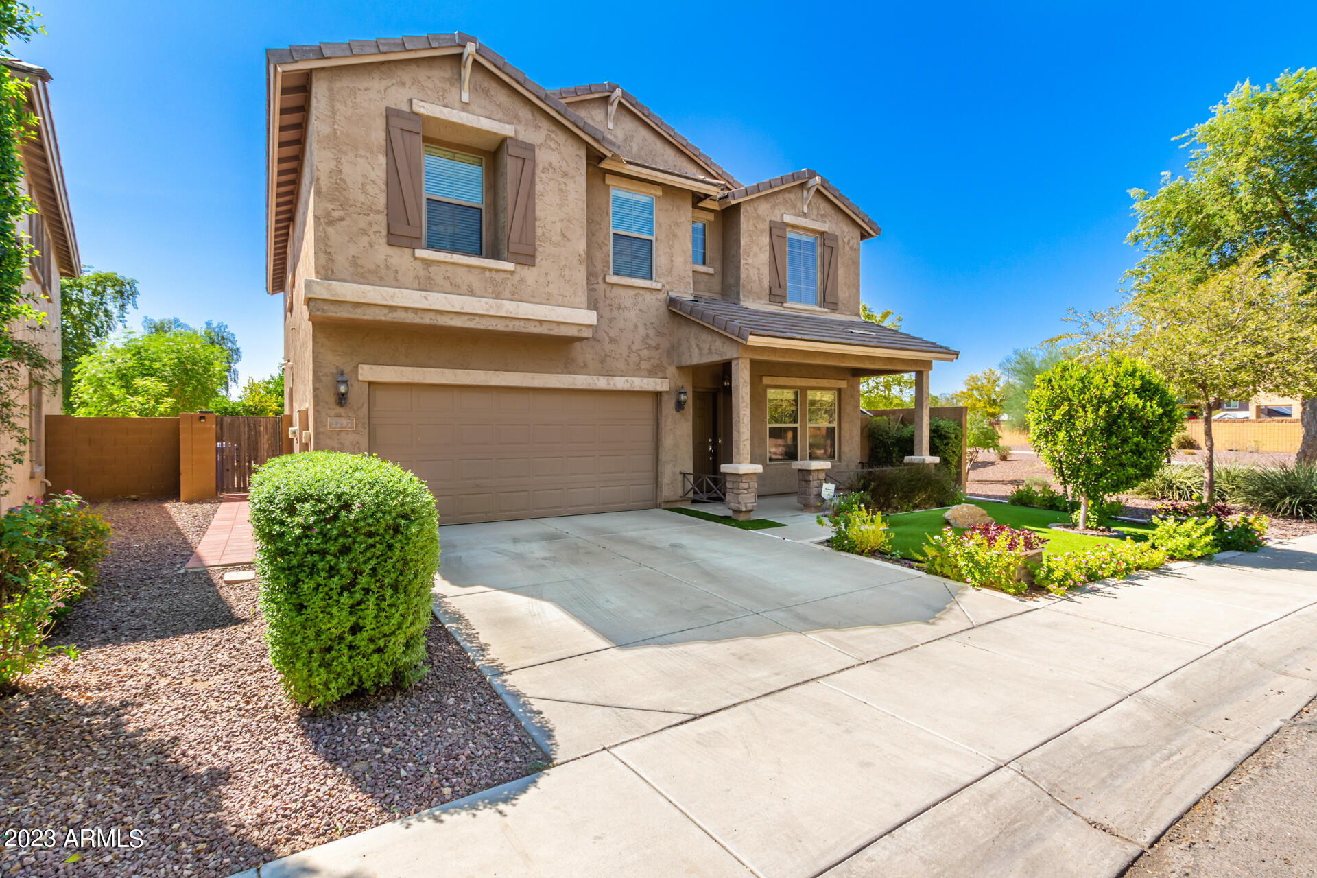 2237 West Kathleen Road Phoenix, AZ 85023 - Photo 3 of 46 03-Kathleen