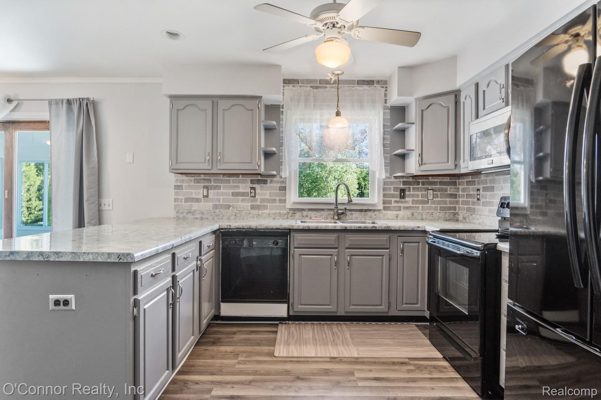 9114 Rynn Road Avoca, MI 48006 - Photo 12 of 26 9114 Rynn-12.jpg
