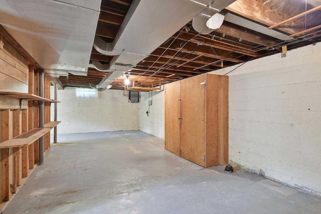 315 Porter Road East Longmeadow, MA 01028 - Photo 29 of 39