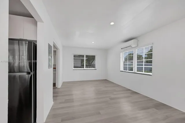 $1,700 | 570 Northeast 68th Street, Unit 5, Miami, FL 33138