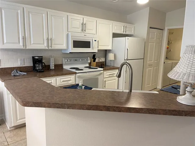 $2,500 | 1012 Laurel Avenue, Venice, FL 34285