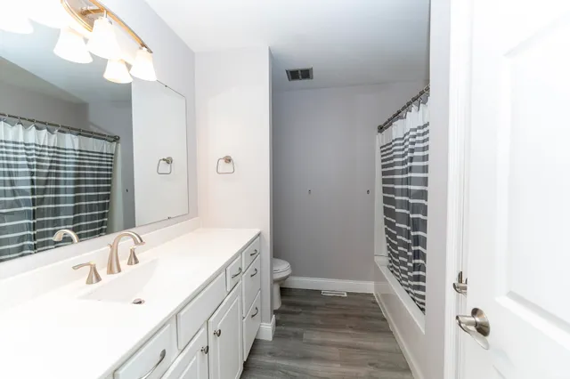 $2,285 | 7877 Marywood Drive, Newburgh, IN 47630