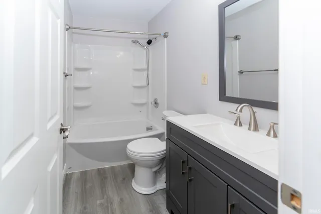 $2,285 | 7877 Marywood Drive, Newburgh, IN 47630