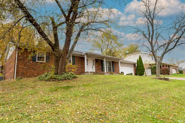 $2,285 | 7877 Marywood Drive, Newburgh, IN 47630