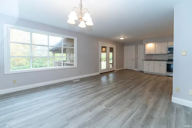 $2,285 | 7877 Marywood Drive, Newburgh, IN 47630