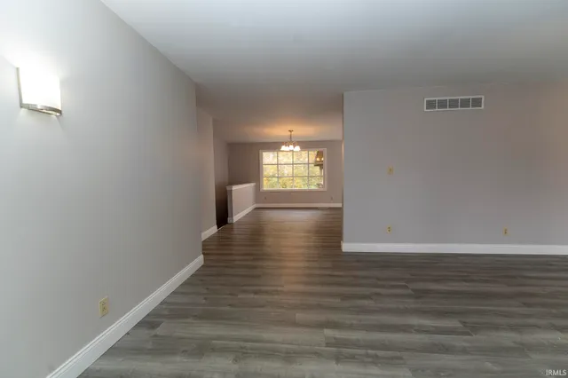 $2,285 | 7877 Marywood Drive, Newburgh, IN 47630