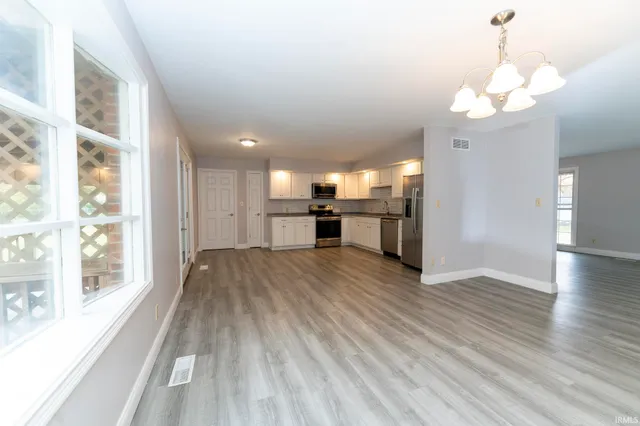 $2,285 | 7877 Marywood Drive, Newburgh, IN 47630