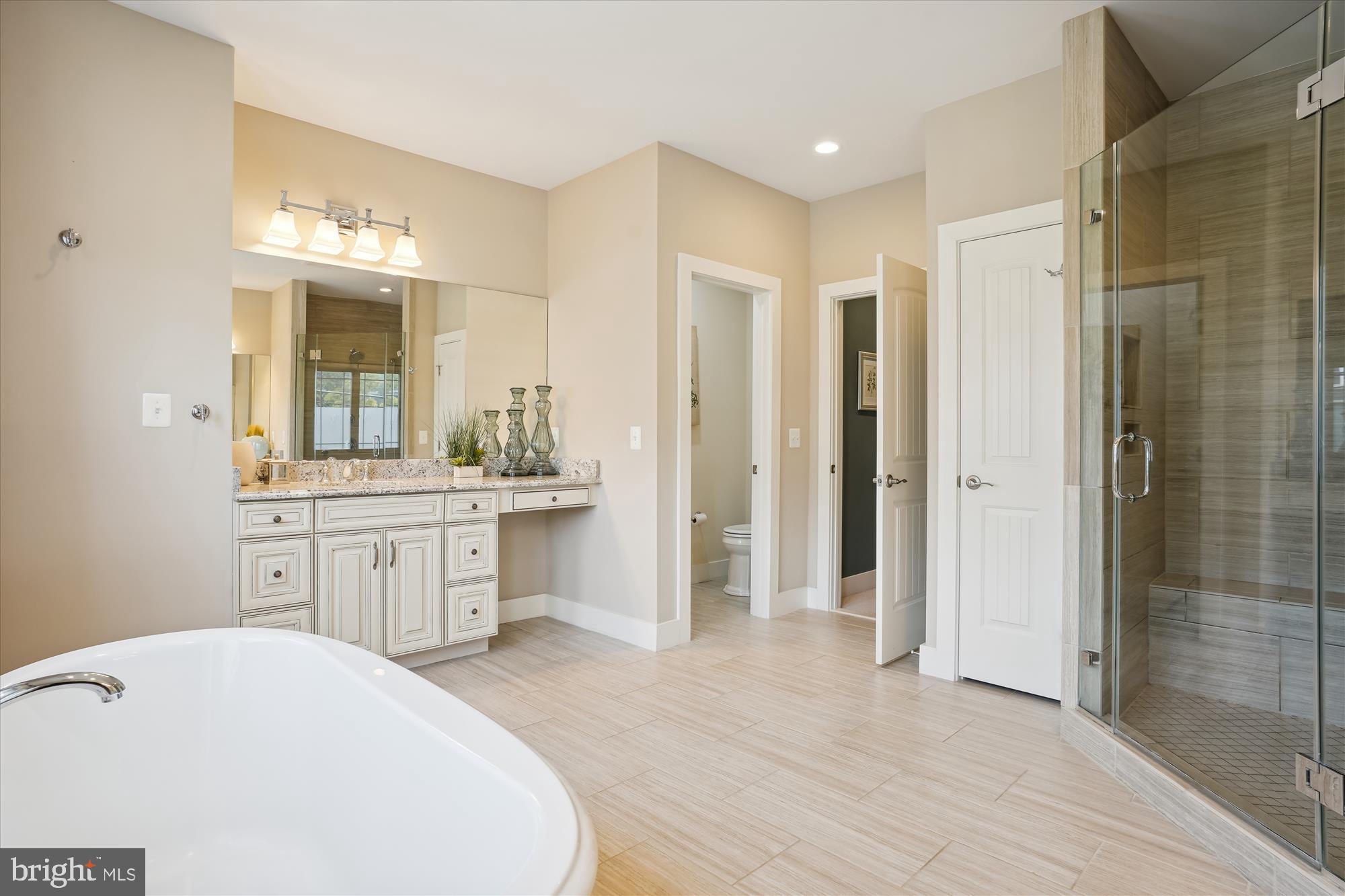 5806 Little Falls Road Arlington, VA 22207 - Photo 22 of 62 Primary Bathroom