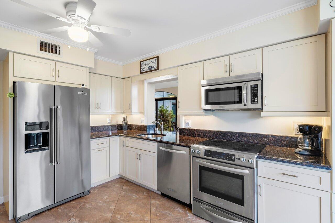 16647 Traders Crossing North, Unit 127 Jupiter, FL 33477 - Photo 12 of 51 011-16647TradersCrossingNorth-Jupiter-FL