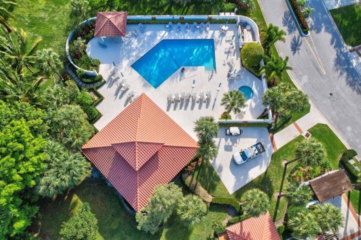 16647 Traders Crossing North, Unit 127 Jupiter, FL 33477 - Photo 36 of 51 JL pool