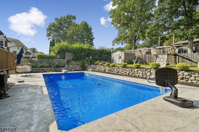 22 Summit Road Oak Ridge, NJ 07438 - Photo 26 of 32