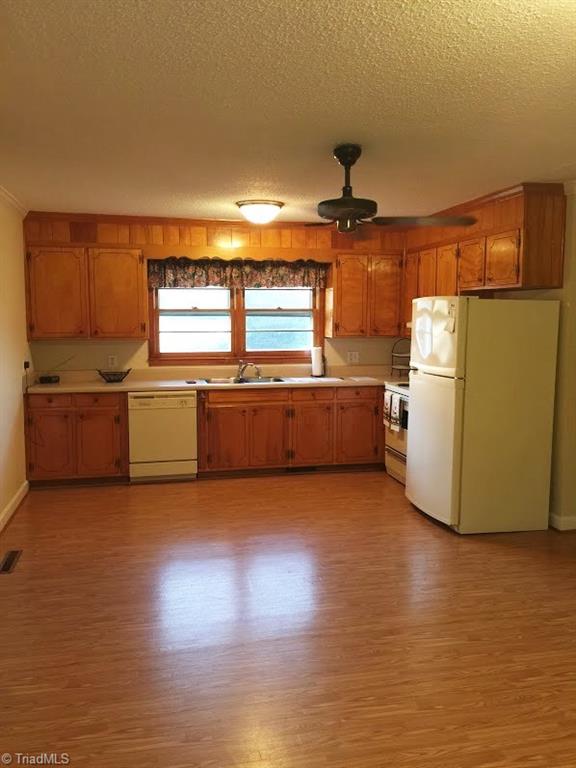 805 Hillview Road Reidsville, NC 27320 - Photo 12 of 26 Gallery Image 12