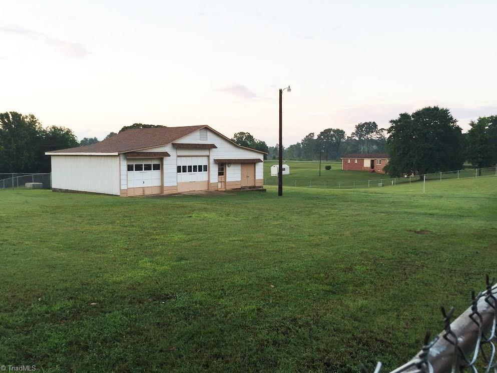 805 Hillview Road Reidsville, NC 27320 - Photo 9 of 26 Gallery Image 9