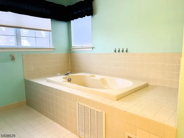 $3,000 | 1802 Scarlett Drive, Hackettstown, NJ 07840