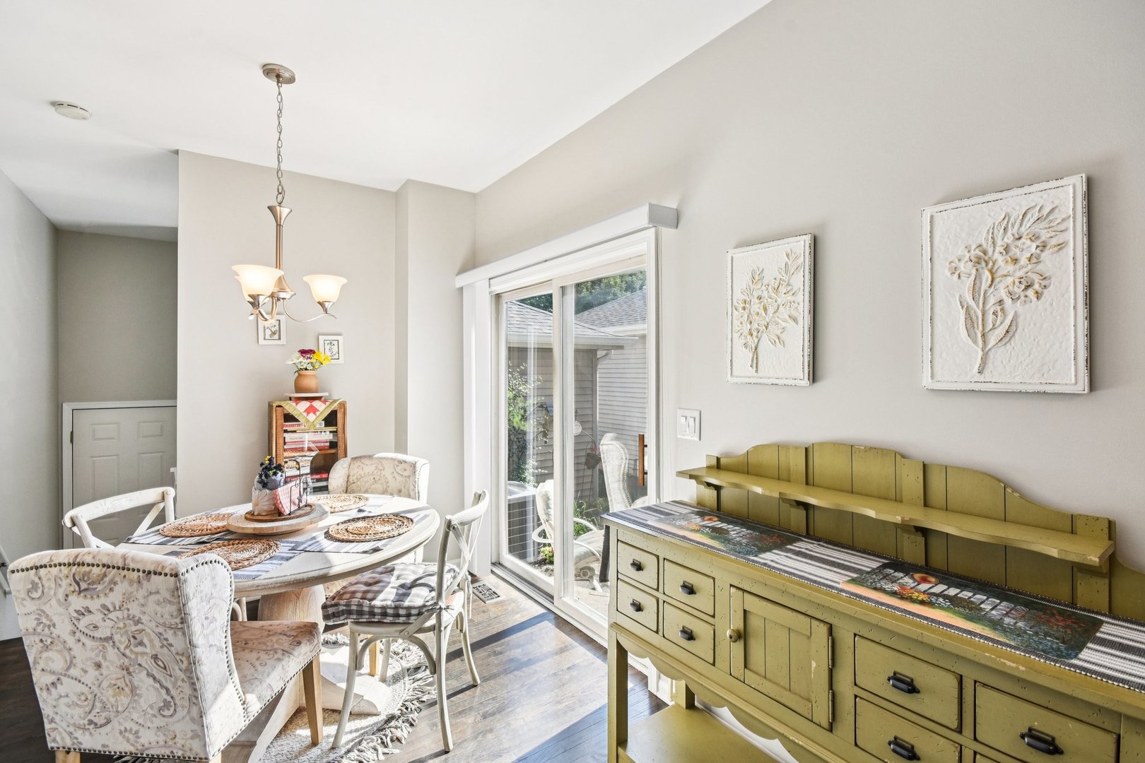39W355 Baker Drive Geneva, IL 60134 - Photo 9 of 22 a living room with furniture and a table