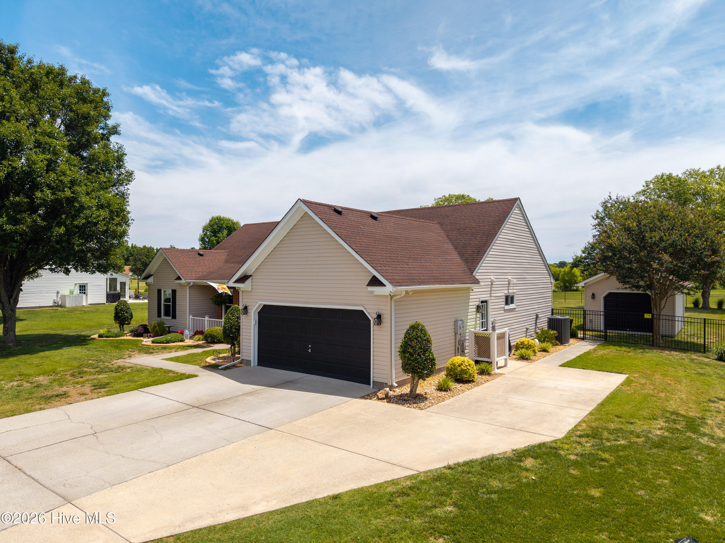 181 Green View Road Moyock, NC 27958 - Photo 2 of 34