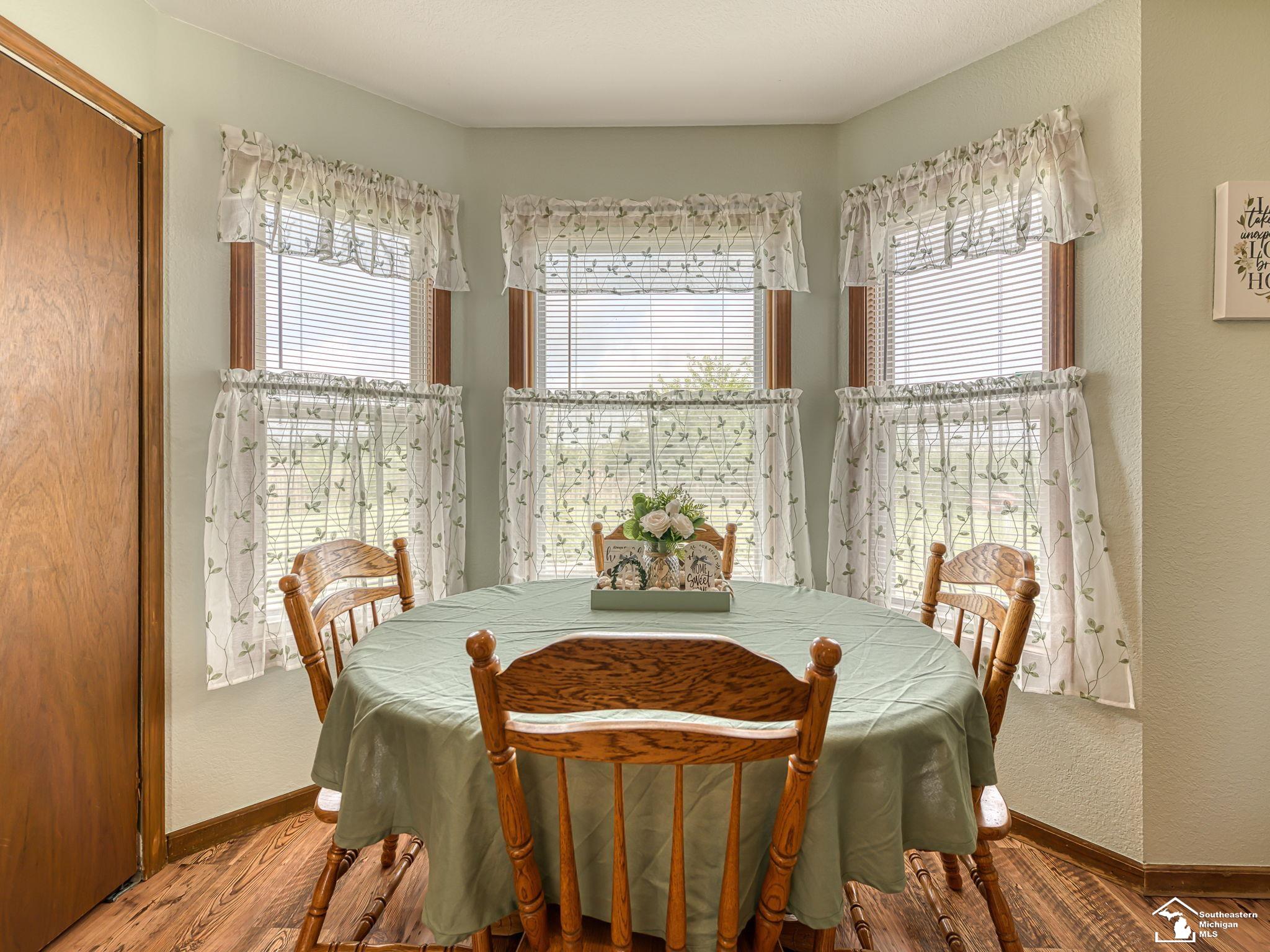 5957 Trombley Road Newport, MI 48166 - Photo 12 of 30 50218051-fec51b29-44fa-499c-a09a-7e8c11f2d916.JPG