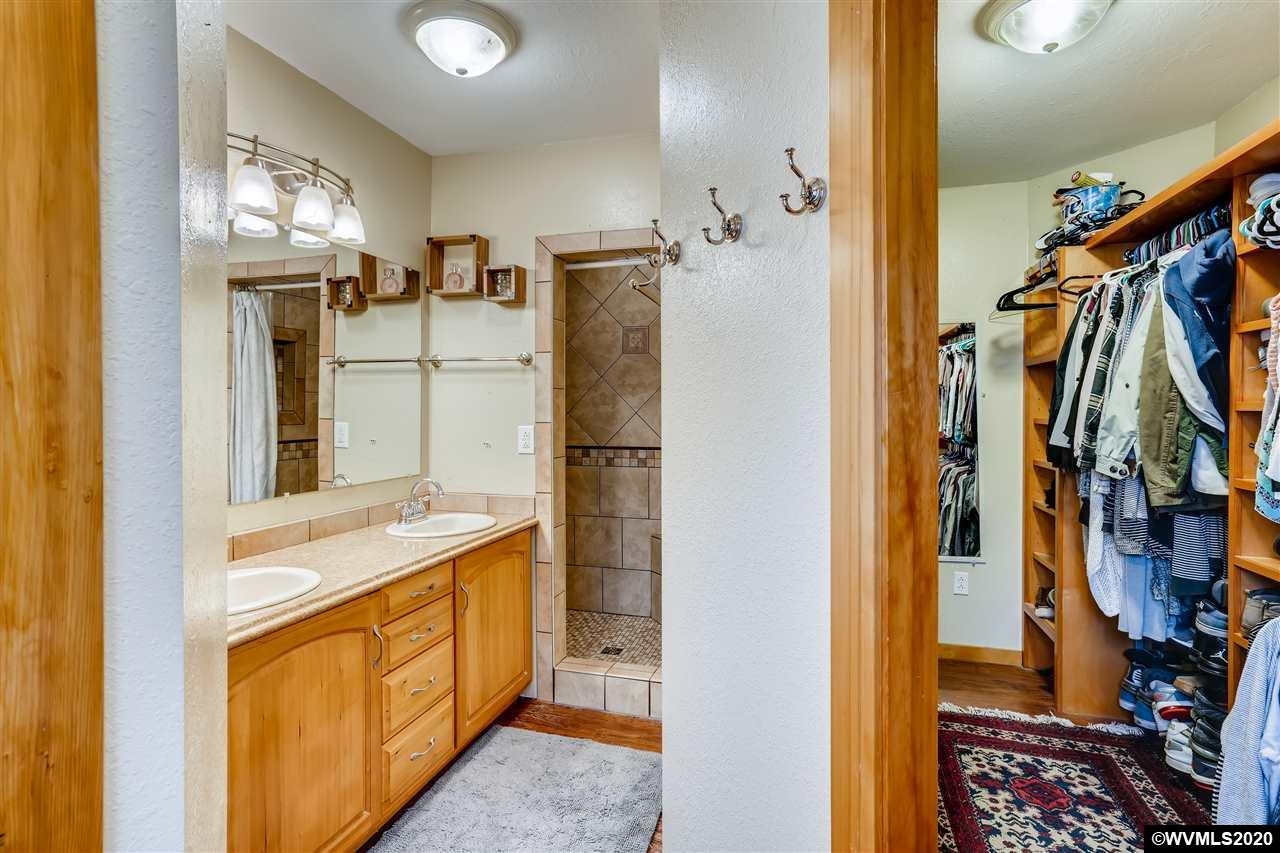 1323 Madrona Loop Southeast Salem, OR 97302 - Photo 16 of 29