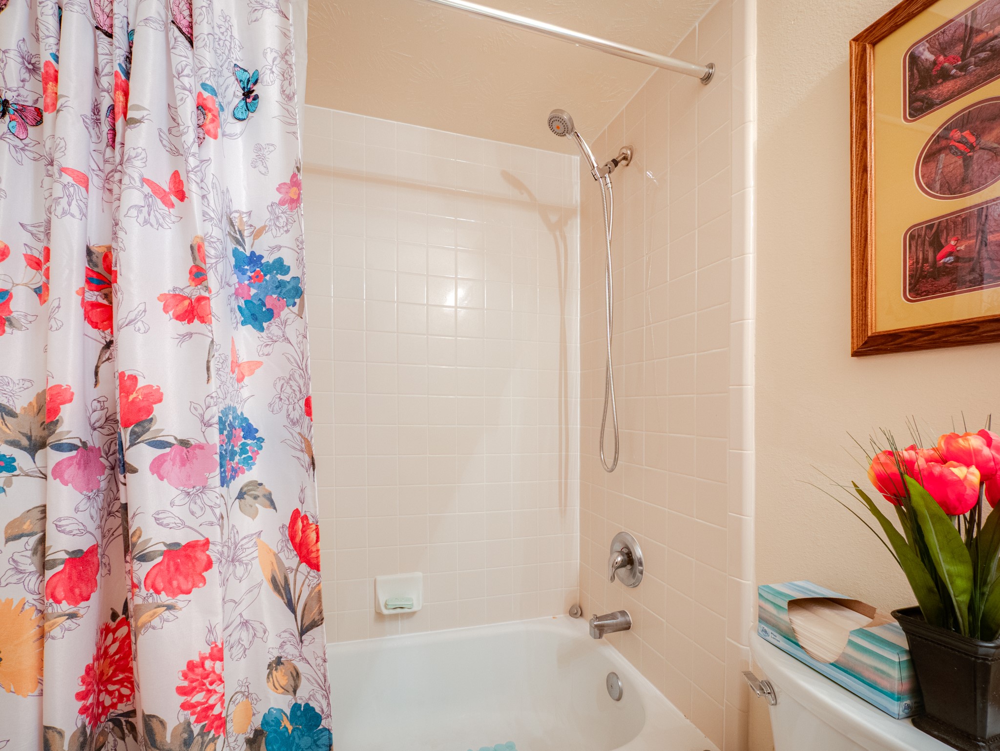 22106 Bridgestone Crossing Drive Spring, TX 77388 - Photo 25 of 26 Upstairs bath tub/shower.