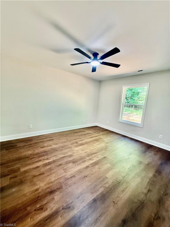 1859 Beckner Road Lexington, NC 27292 - Photo 15 of 30 42 INCH SOAKING TUB!