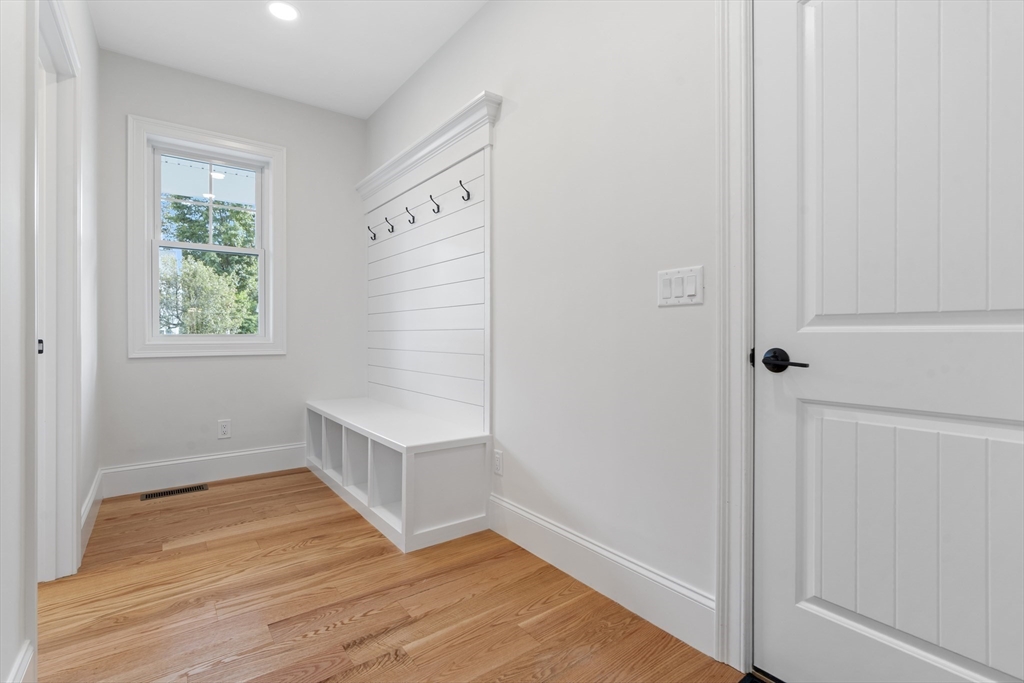 32 Garden Road Stoneham, MA 02180 - Photo 11 of 31 Gallery Image 11