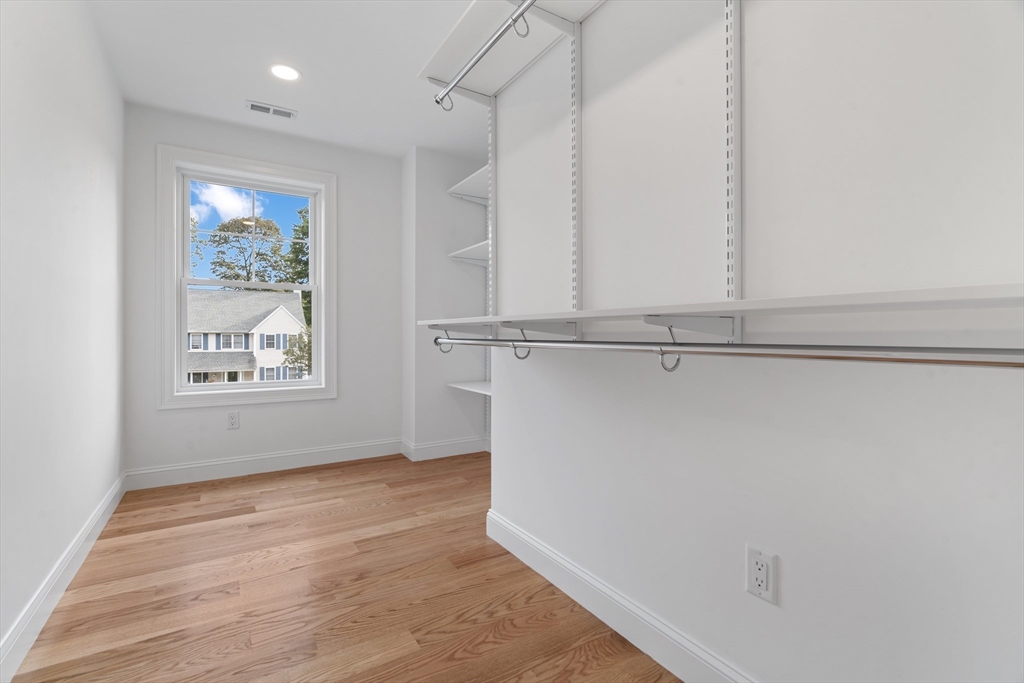 32 Garden Road Stoneham, MA 02180 - Photo 17 of 31 Gallery Image 17
