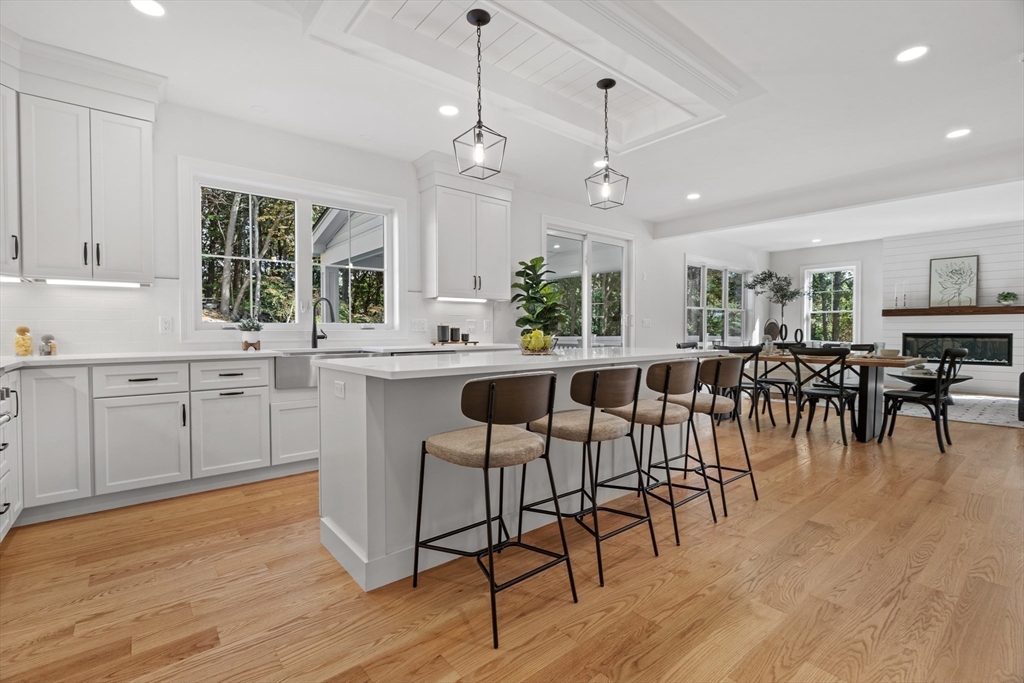 32 Garden Road Stoneham, MA 02180 - Photo 3 of 31 Gallery Image 3