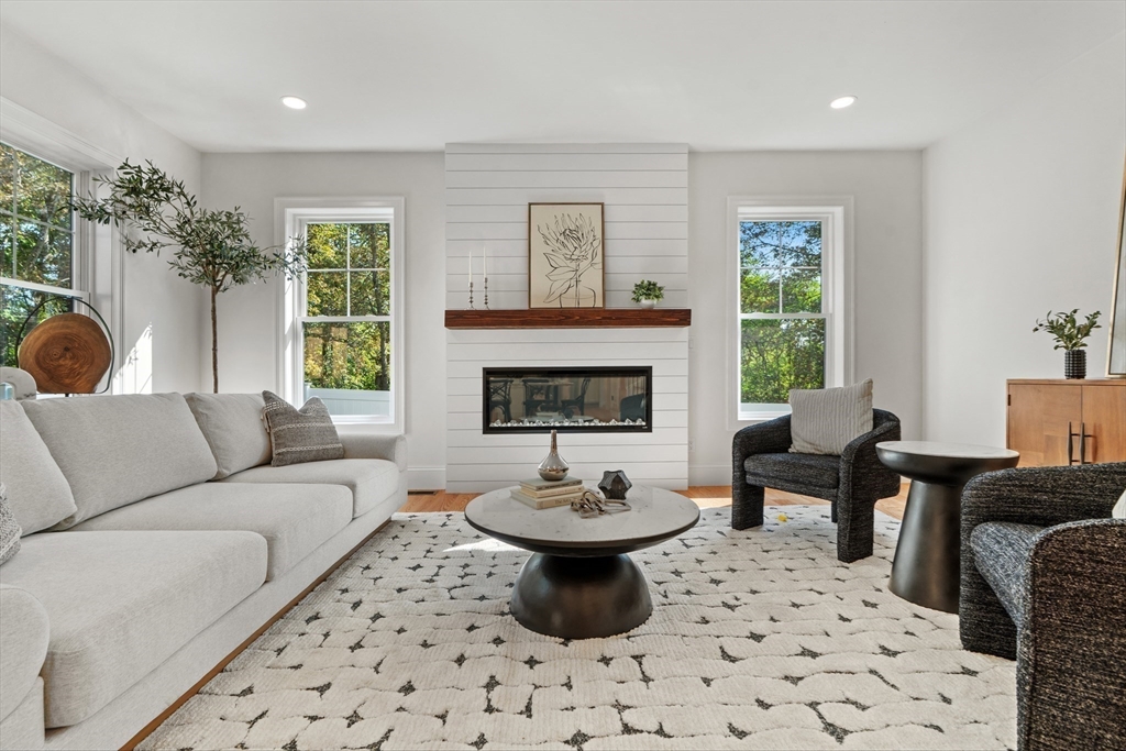 32 Garden Road Stoneham, MA 02180 - Photo 9 of 31 Gallery Image 9