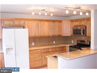 12539 Ramer Road Philadelphia, PA 19154 - Photo 2 of 12 Kitchen