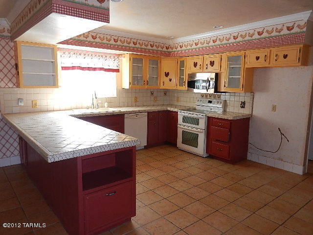 675 South Gollob Road Tucson, AZ 85710 - Photo 9 of 38 Gallery Image 9