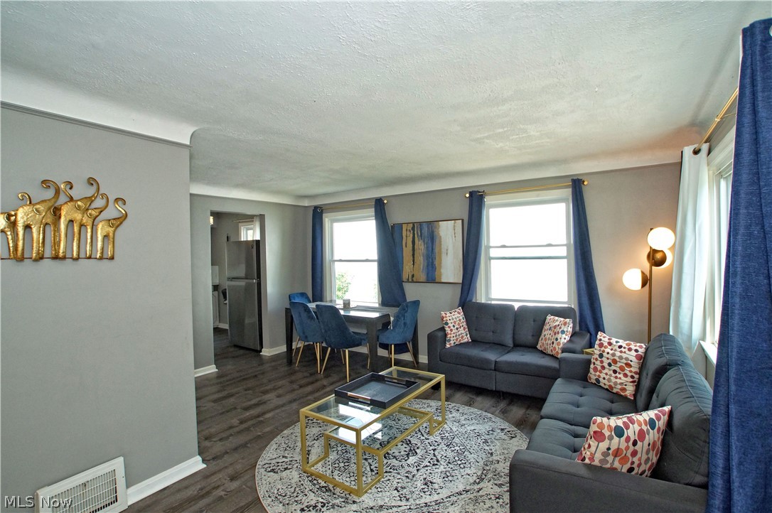 4191 Harwood Road South Euclid, OH 44121 - Photo 4 of 23