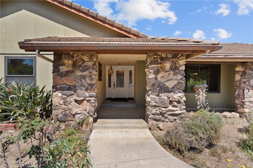2425 Duval Road Camarillo, CA 93012 - Photo 4 of 45