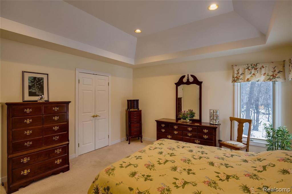 13675 White Lake Road Fenton, MI 48430 - Photo 17 of 26