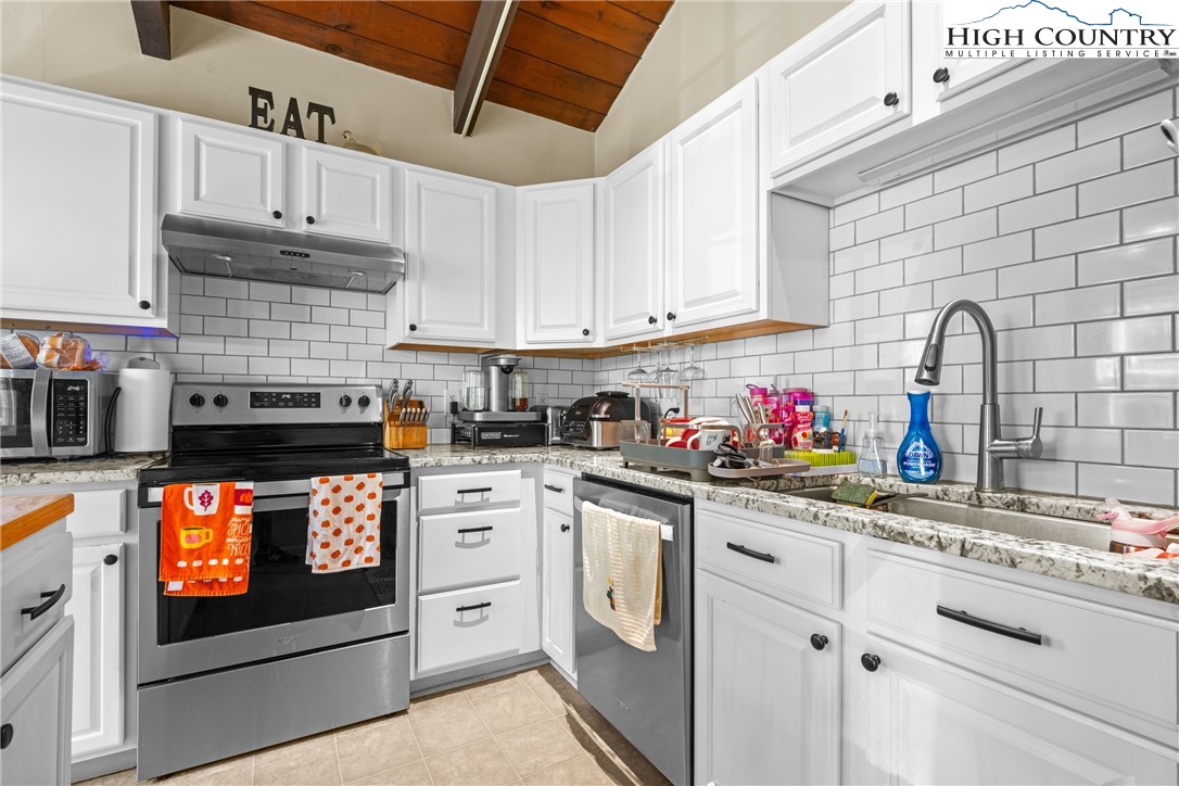 632 White Laurel Lane Boone, NC 28607 - Photo 7 of 46