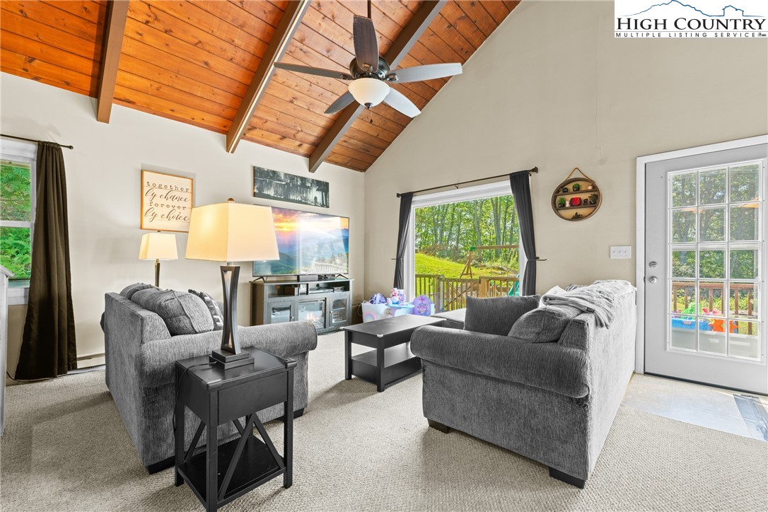 632 White Laurel Lane Boone, NC 28607 - Photo 9 of 46