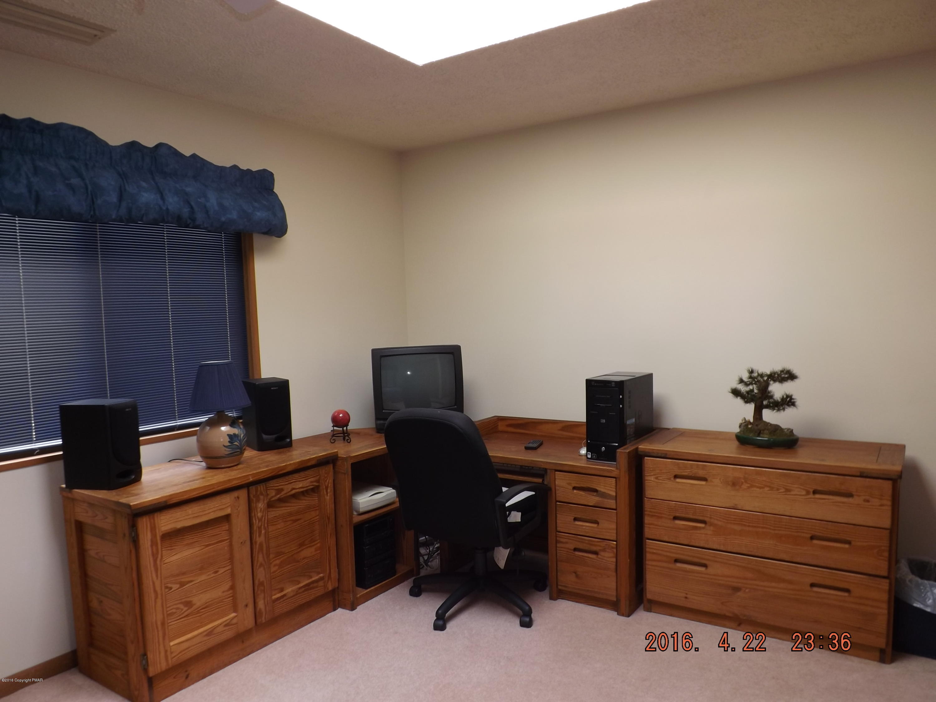 6432 Decker Road Bushkill, PA 18324 - Photo 38 of 50 DSCF6135