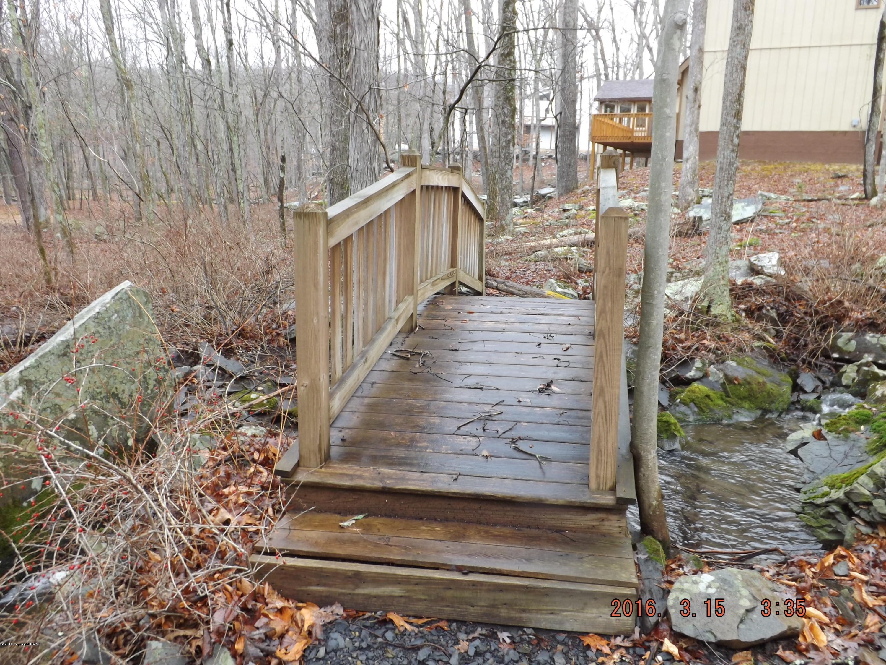 6432 Decker Road Bushkill, PA 18324 - Photo 8 of 50 DSCF5886