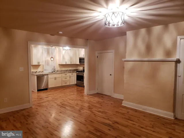 $1,950 | 107 East Oakland Avenue, Unit B, Doylestown, PA 18901