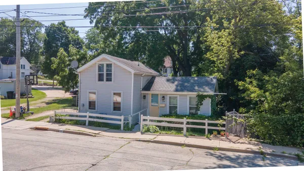 $139,900 | 114 Washington Street, Ripon, WI 54971
