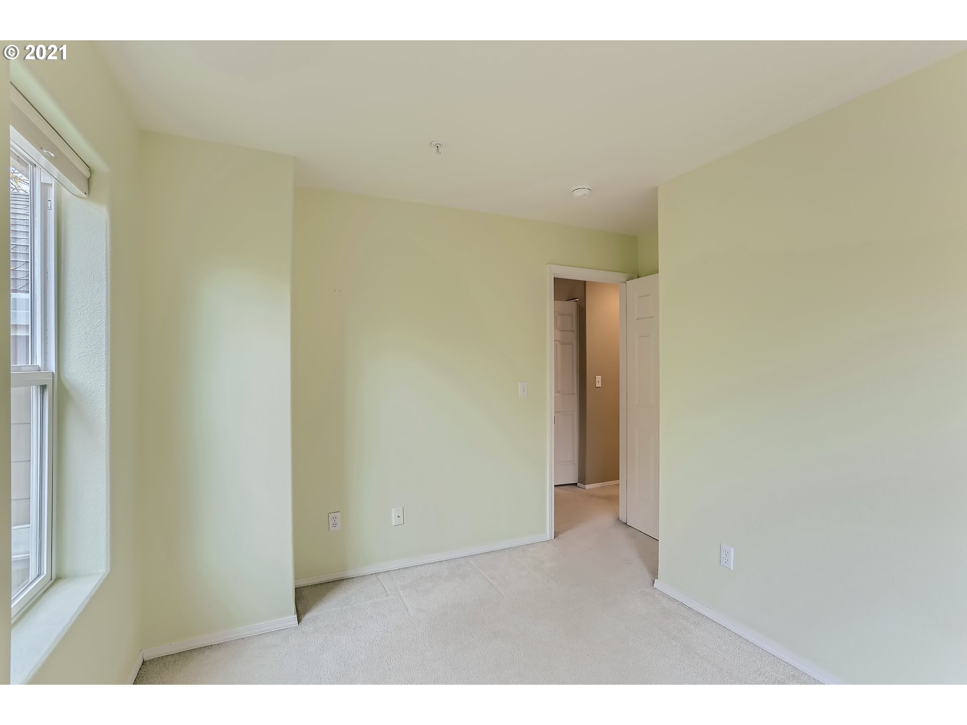 14130 Southwest Barrows Road, Unit 4 Tigard, OR 97223 - Photo 22 of 32 Gallery Image 22
