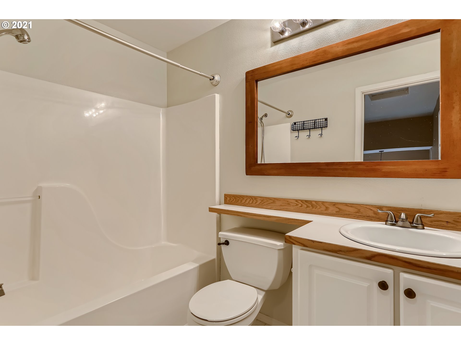 14130 Southwest Barrows Road, Unit 4 Tigard, OR 97223 - Photo 26 of 32 Gallery Image 26
