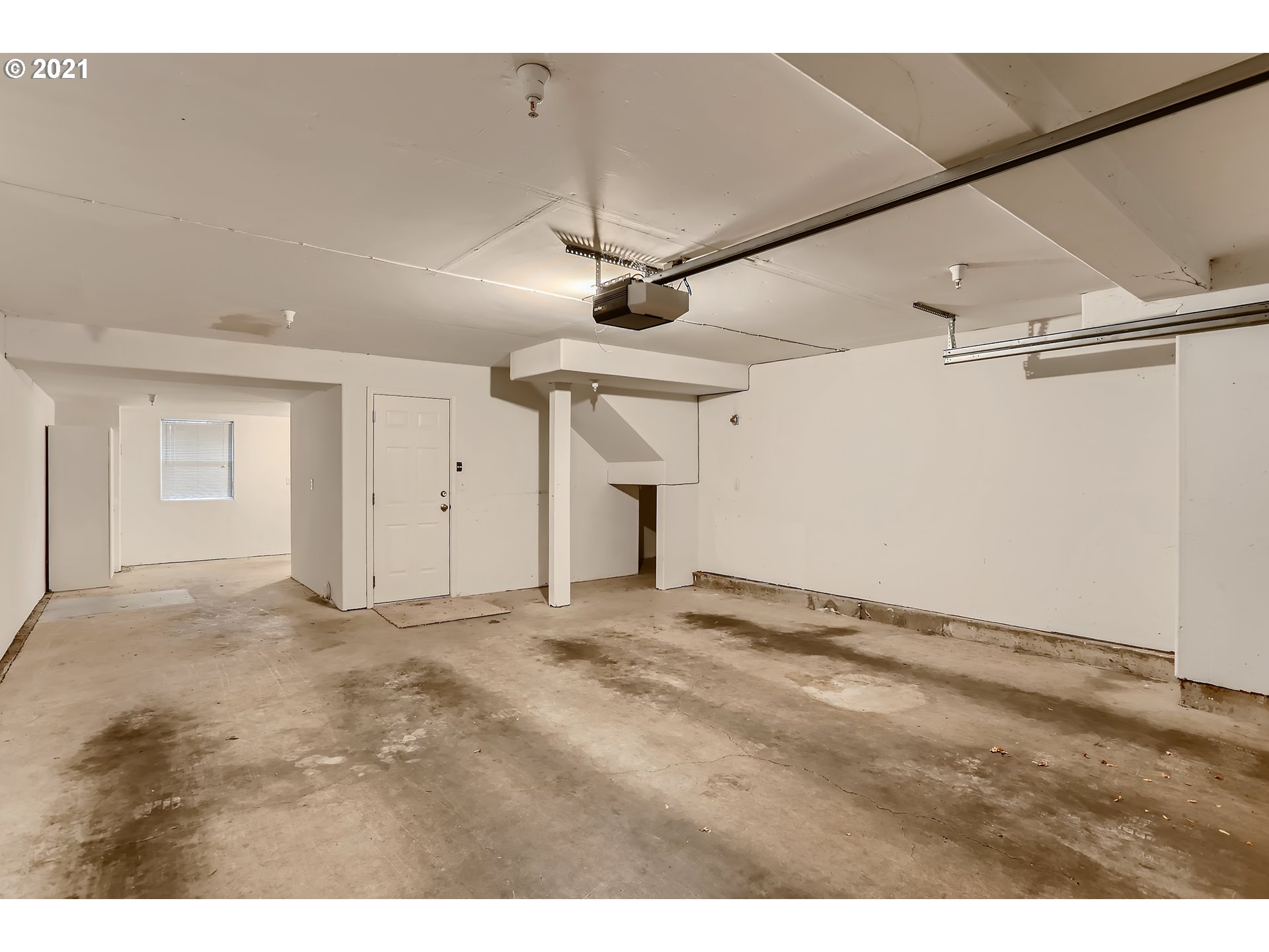 14130 Southwest Barrows Road, Unit 4 Tigard, OR 97223 - Photo 29 of 32 Gallery Image 29