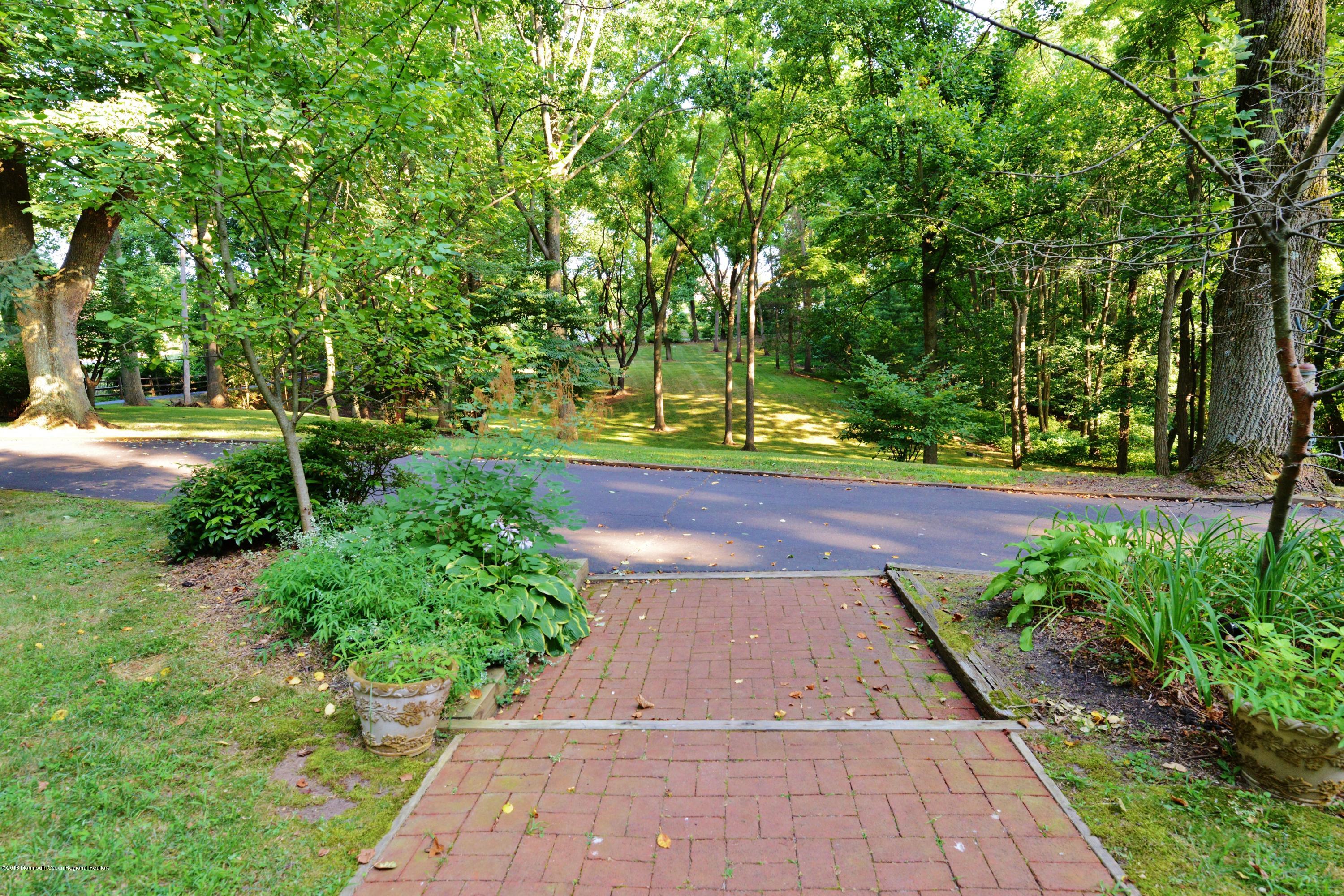 245 Red Hill Road Middletown, NJ 07748 - Photo 14 of 37 DSC_9665