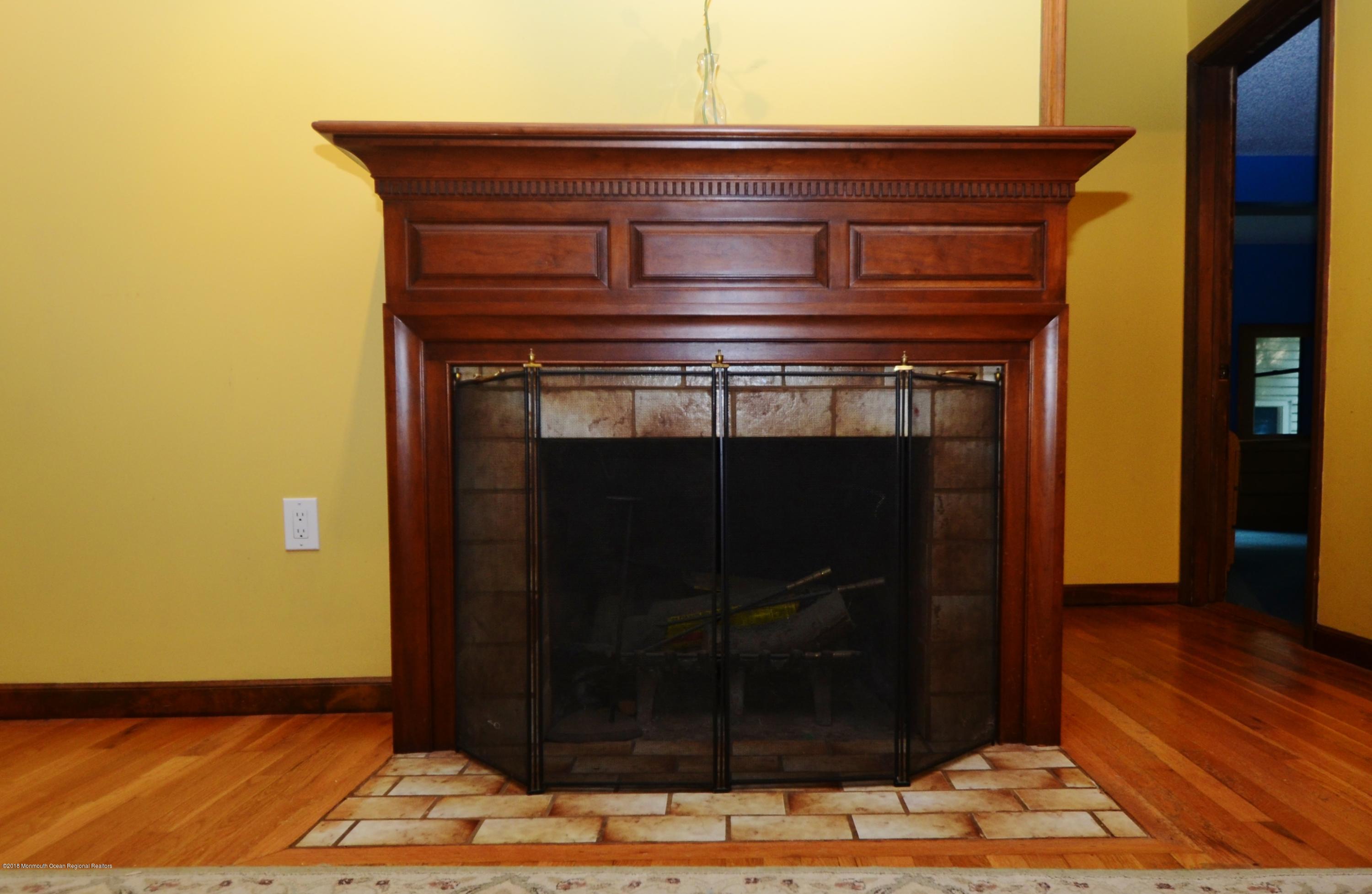 245 Red Hill Road Middletown, NJ 07748 - Photo 24 of 37 DSC_9684