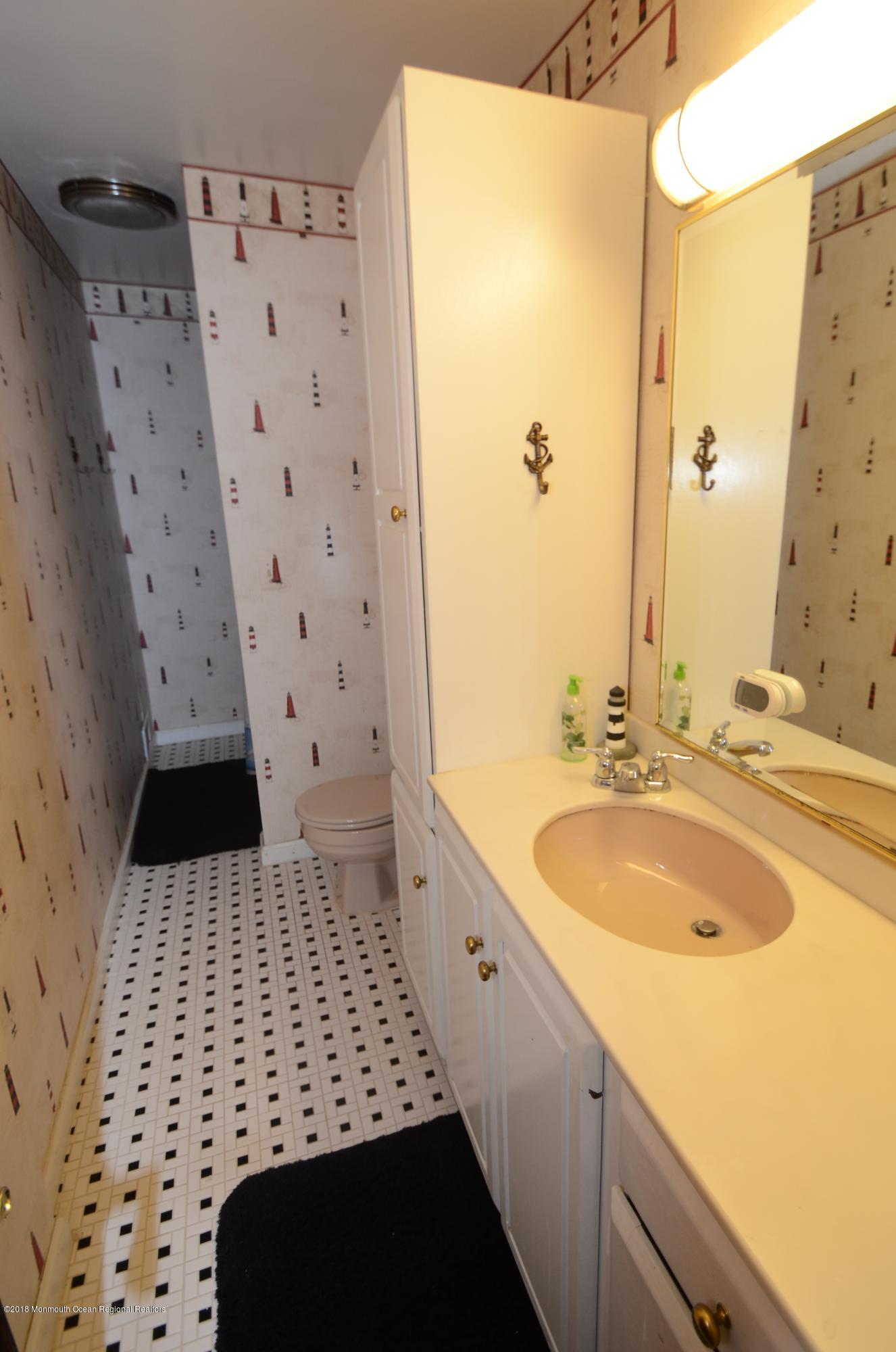 245 Red Hill Road Middletown, NJ 07748 - Photo 36 of 37 DSC_9711