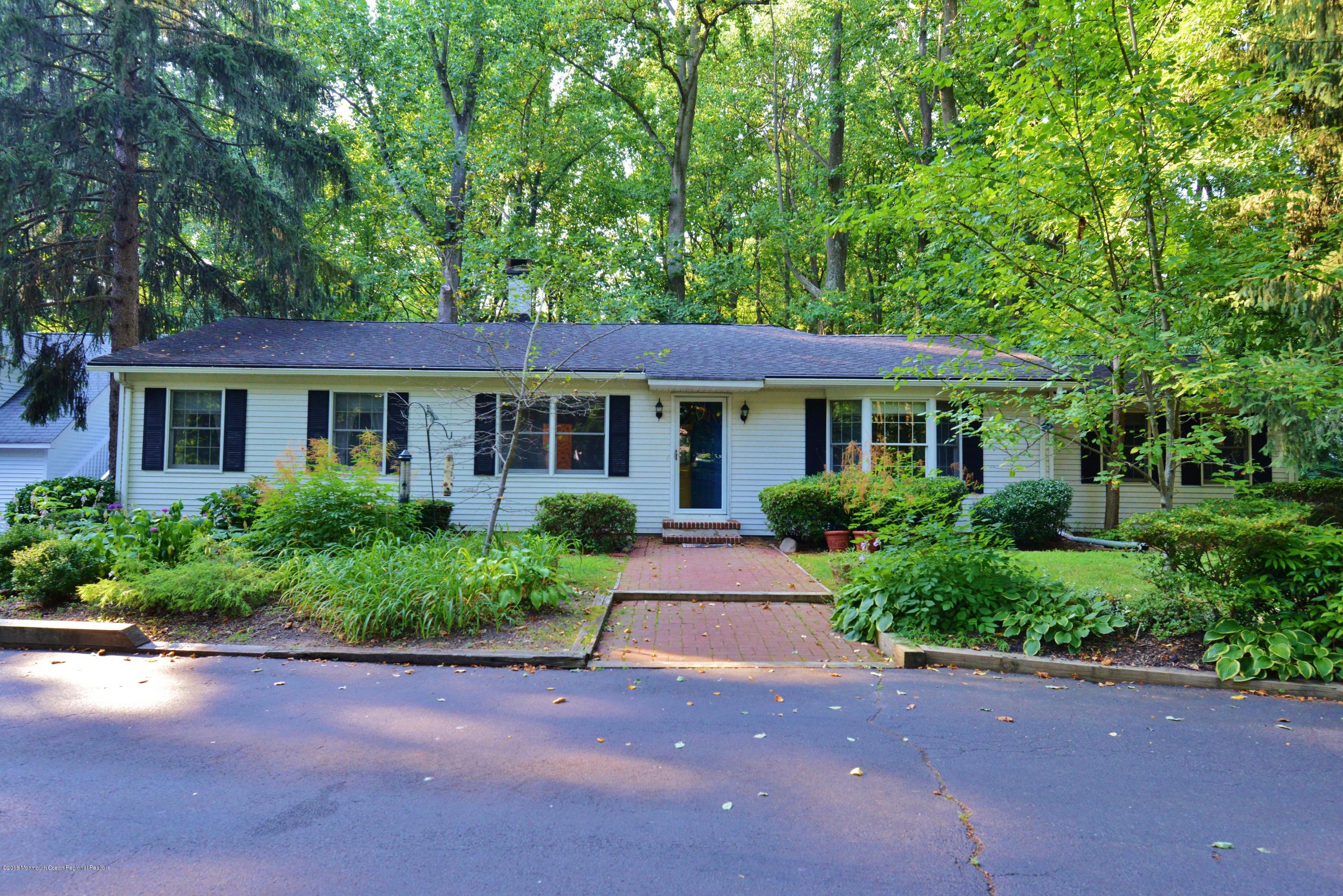 245 Red Hill Road Middletown, NJ 07748 - Photo 6 of 37 DSC_9661