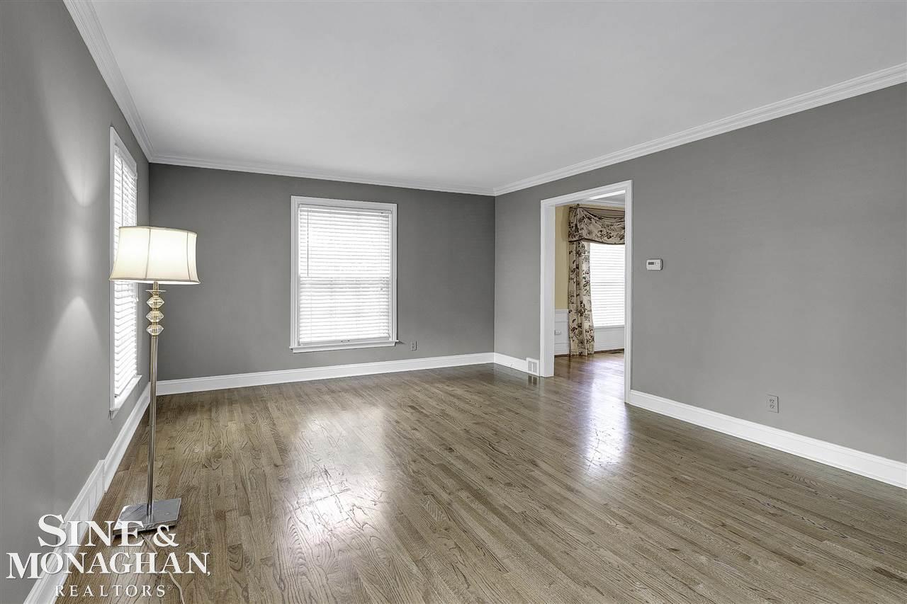 308 Kerby Road Grosse Pointe Farms, MI 48236 - Photo 11 of 32